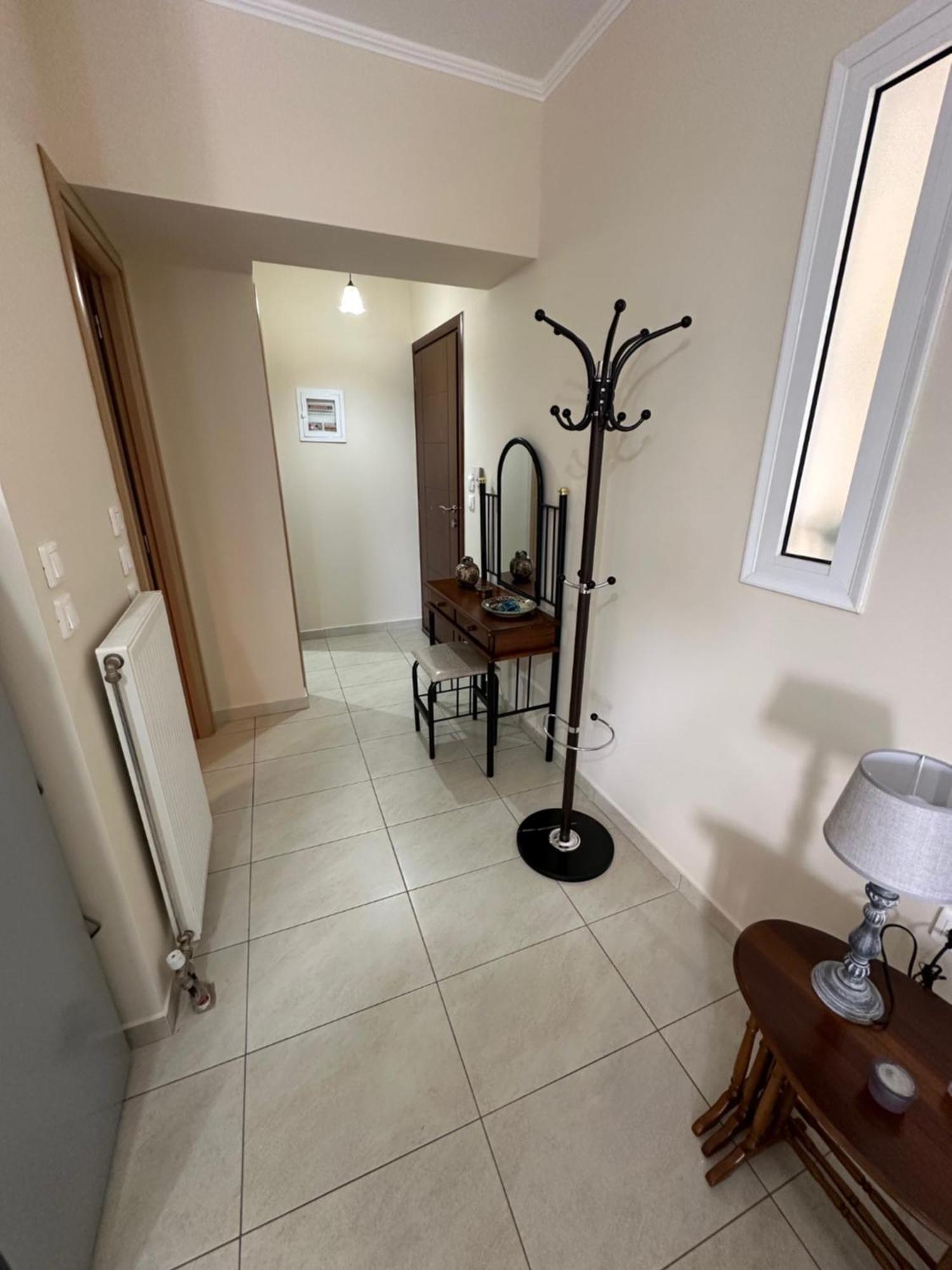 Apartment R